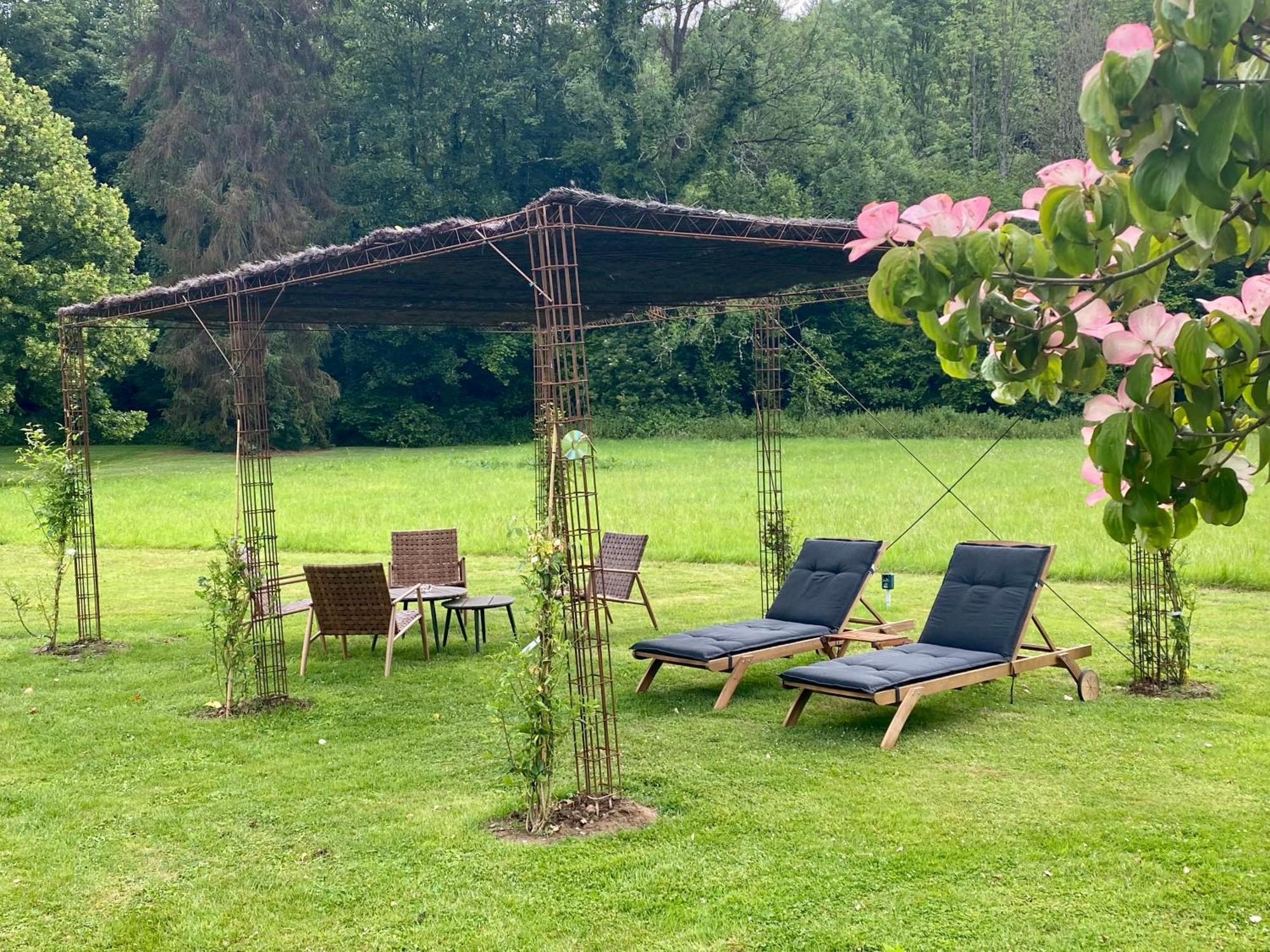 Bed and Breakfast Domaine De La Cressonniere Saint-Martin-de-Bienfaite-la-Cressonniere Esterno foto