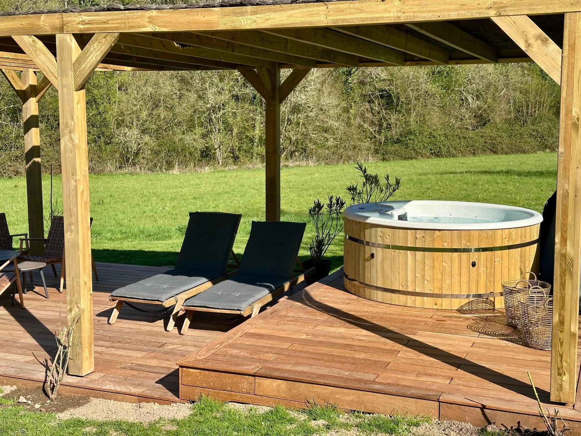 Bed and Breakfast Domaine De La Cressonniere Saint-Martin-de-Bienfaite-la-Cressonniere Esterno foto